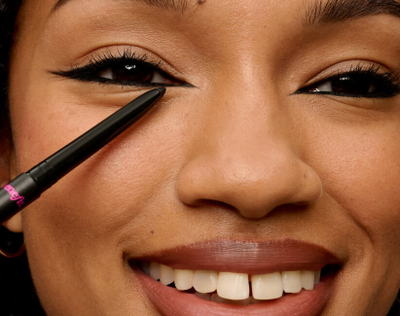 How to Apply Winged Eyeliner